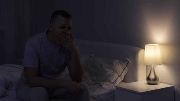 Good Night Man Turns Light Going Sleep — Stock Video