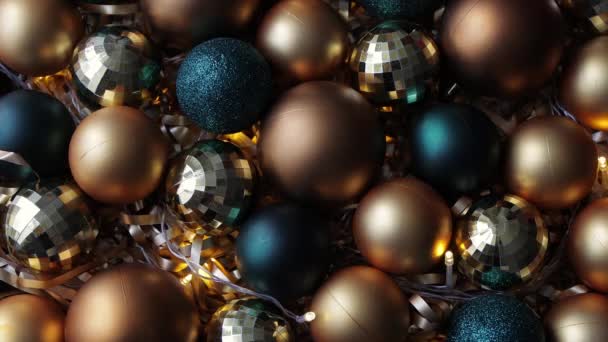 Boże Narodzenie Nowy Rok Tło Zbliżenie Złote Zielone Bombki Diodami — Wideo stockowe