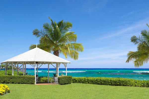 White Gazebo — Stock Photo, Image