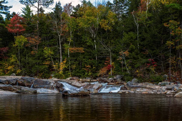 Cascadas New Hampshire Temporada Otoño — Foto de Stock