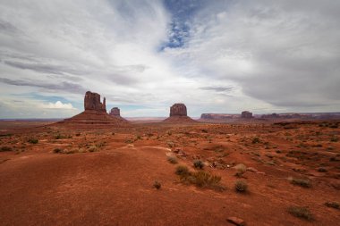 Anıt Vadisi Navajo Kabile Parkı