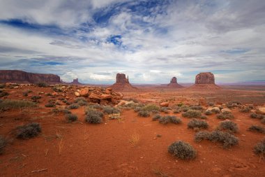 Anıt Vadisi Navajo Kabile Parkı