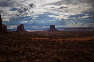 Arizona Anıt Vadisi 'nde günbatımı