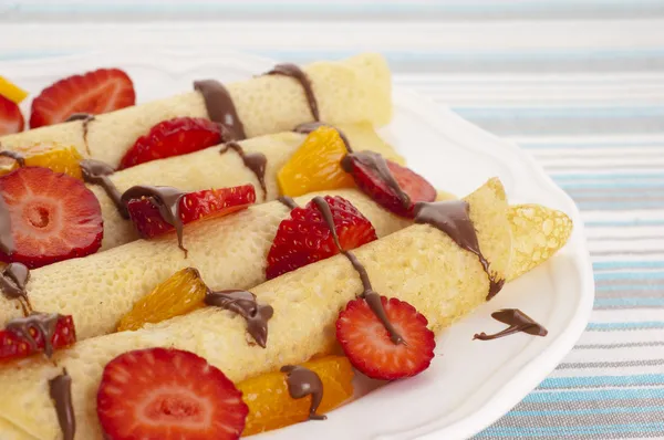 Crepes with strawberry — Stock Photo, Image