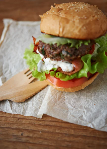 Homemade burger — Stock Photo, Image