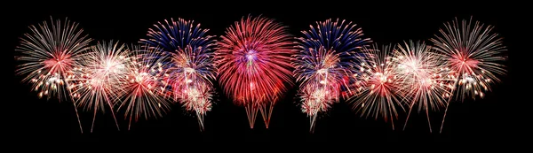 siyah arka plan üzerinde havai fişek panorama