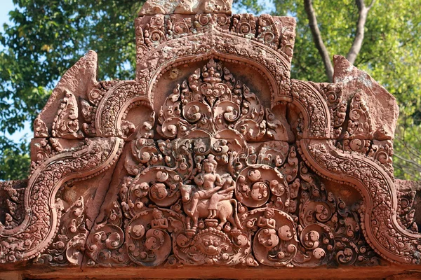 Banteay srei a féldombormű — Stock Fotó