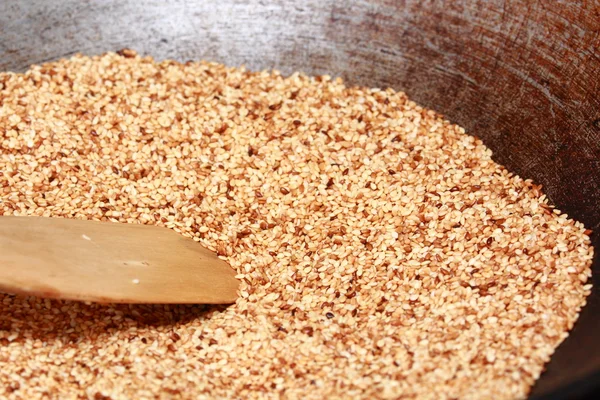 Sesame roast dry on pan — Stock Photo, Image