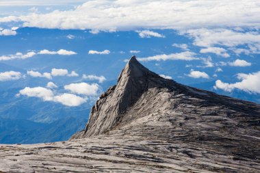 Güney kinabalu Dağı zirvesine