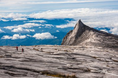 Güney kinabalu Dağı zirvesine