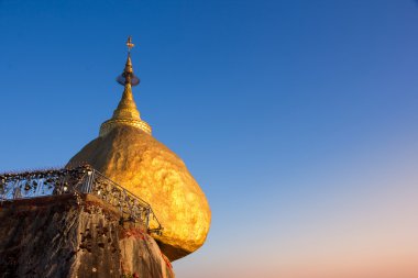 Kyaiktiyo Pagoda 