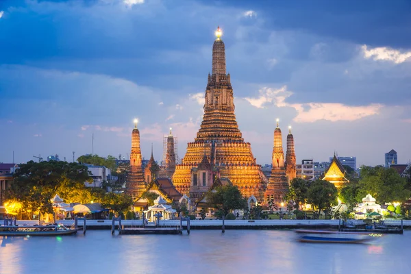 Wat Arun templo, Bangkok, Tailândia — Fotografia de Stock