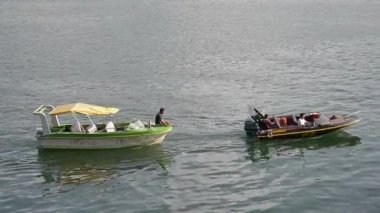 Feribota toba Gölü