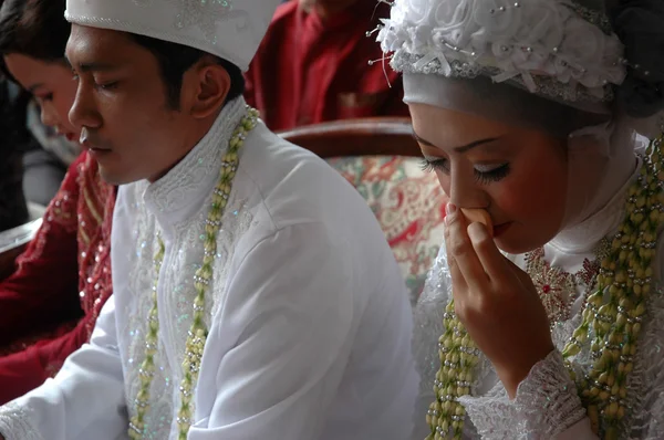 Pengantin pria dan wanita — Stok Foto