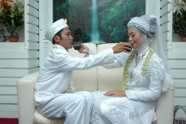 Pengantin pria dan wanita — Stok Foto