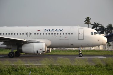 İpek air uçak