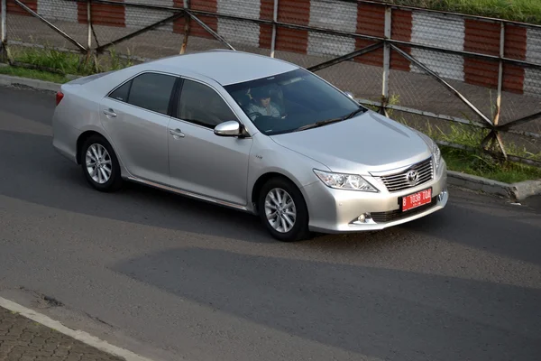 Silver colored toyota camry — Stock Photo, Image