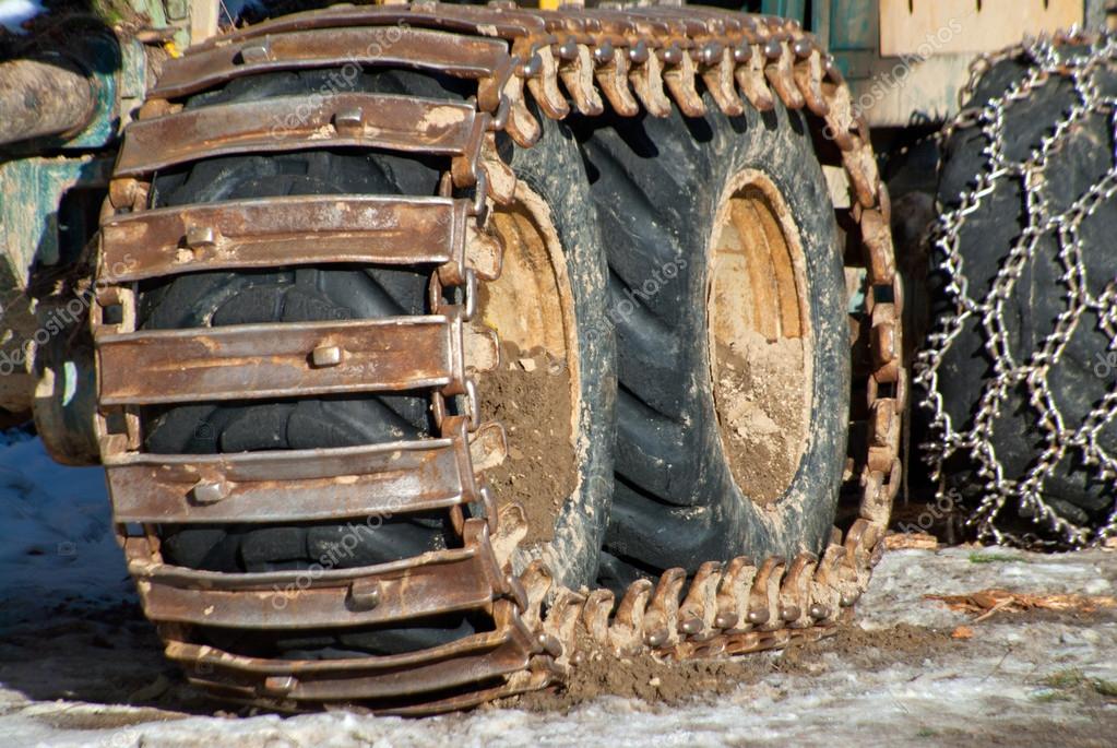 гусеницы противоскольжения рутрак. погрузчик бобкэт на гусеницах. полугусеничный ход на комбайн. Bobcat 175s гусеницы. трактор фендт 722.
