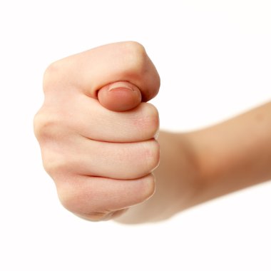 İncir şekil jest üzerine beyaz izole kadın eller