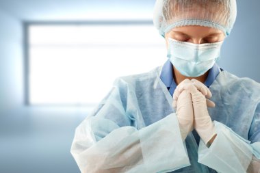 Doktor kadın dua