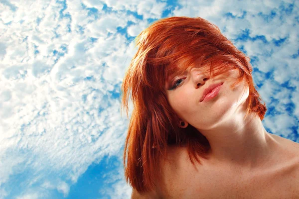 Summer teen girl beautiful freckles redheaded — Stock Photo, Image