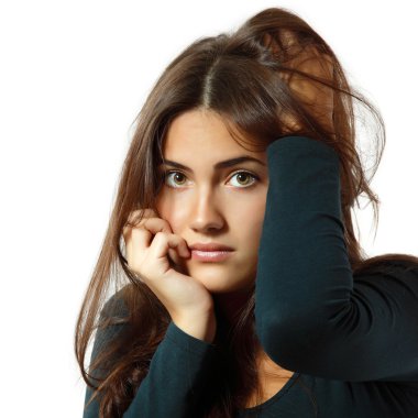 depresyon genç kız yalnız ağladım