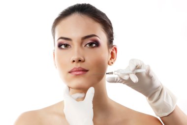 güzel genç kadın yüzü ile güzellik bakımı