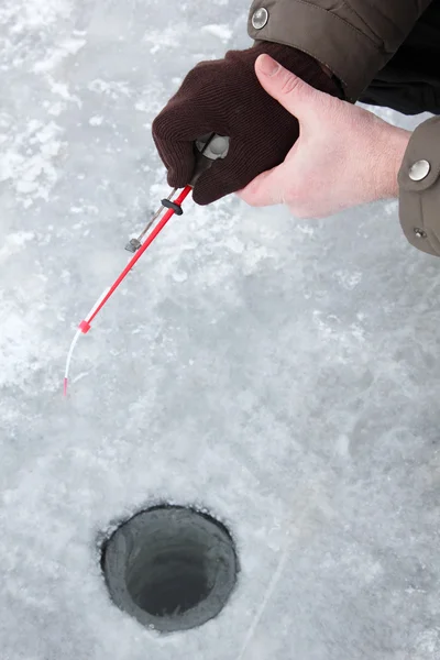 Winter visserij seizoensgebonden hobby Recreatie outdoor — Stockfoto