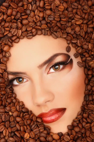 Кофе женщина красотка лицо — стоковое фото