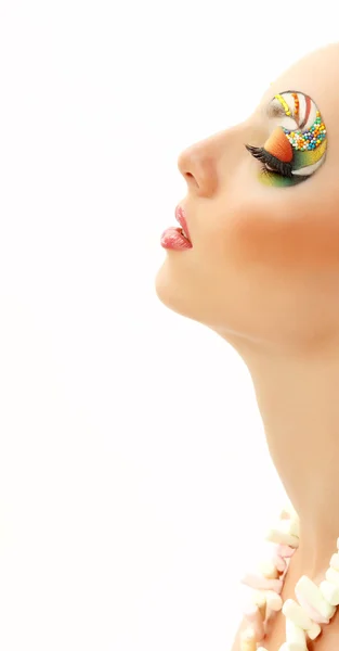 Donna attraente con bel make-up isolato su bianco — Foto Stock