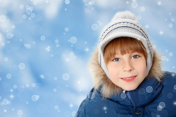 Christmas boy attraktiva natur utomhus — Stockfoto