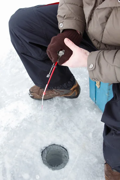 Pesca invernale hobby stagionale tempo libero all'aperto — Foto Stock