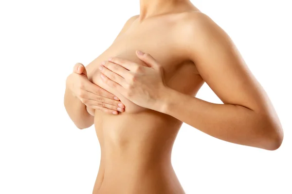 Женщина, изучающая мастопатию груди или рак — стоковое фото