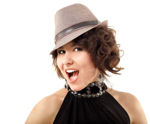 Gelukkig portret van jonge vrouw genieten in hoed — Stockfoto