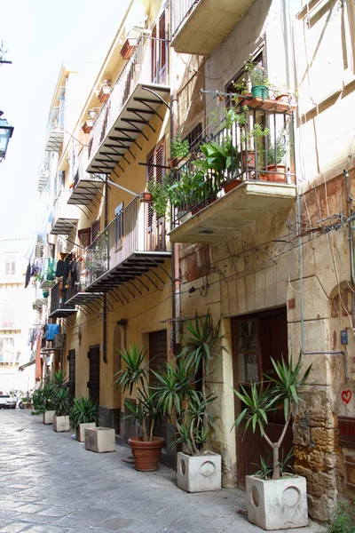 Ancient street in Palermo — Stock Photo, Image