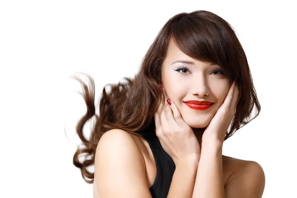 Joven hermosa mujer con pefecto pelo largo y lápiz labial rojo vivo —  Fotos de Stock