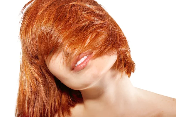 Retrato de jovem bela menina ruiva — Fotografia de Stock