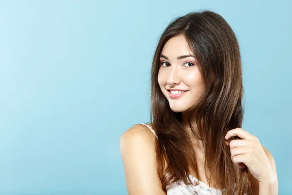 Feliz sorrindo adolescente menina retrato — Fotografia de Stock