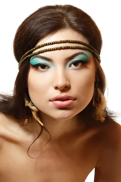 Kvinna native american indian klädd — Stockfoto