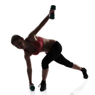 atletik kadın çömelme yapıyorum