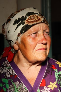 üst düzey kadın yüzü