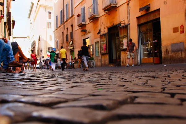 Жизнь на древних улицах Рима — стоковое фото