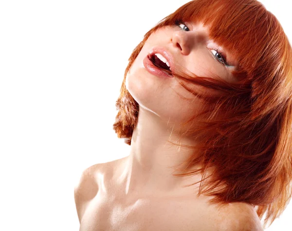 Fiatal gyönyörű vörös hajú lány — Stock Fotó