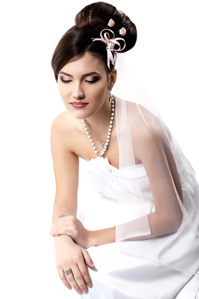 Beauty young bride — Stock Photo, Image