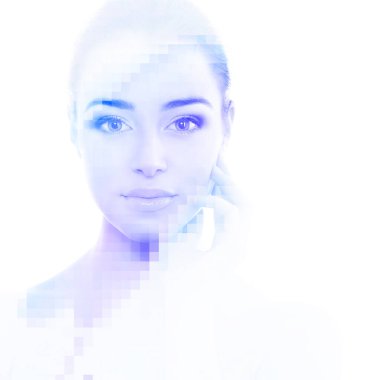 Güzel kadın, çift pozlu portre.