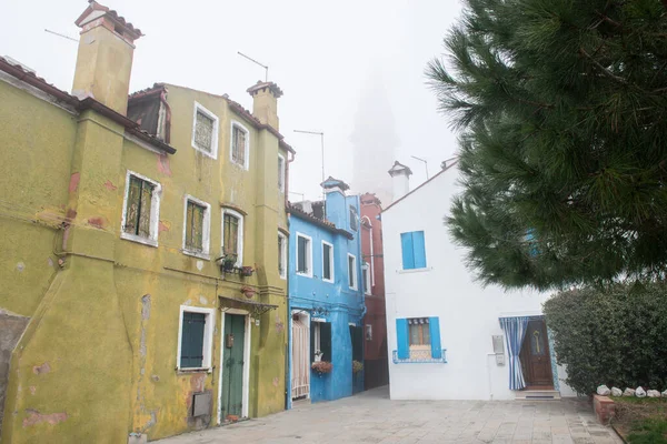 Misty Picture Street Colored Houses Fog Italian Island Burano Province — Stock Photo, Image