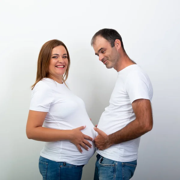 Embarazo Happy Family Expecting Baby Hombre Una Mujer Embarazada Miden — Foto de Stock