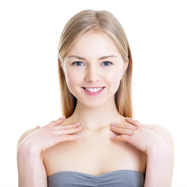 Attraente Giovane Donna Caucasica Con Lunghi Capelli Biondi Felice Sorridente — Foto Stock