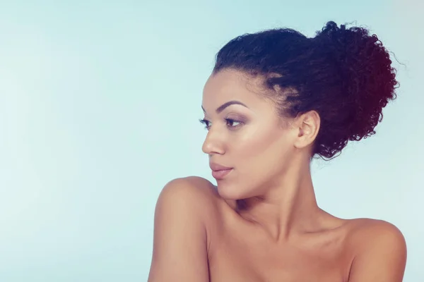 Portrait Young Beautiful African American Woman — Stock Photo, Image