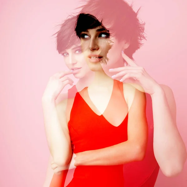 Doble Exposición Hermosa Mujer Joven Posando Estudio Sobre Fondo Rosa — Foto de Stock